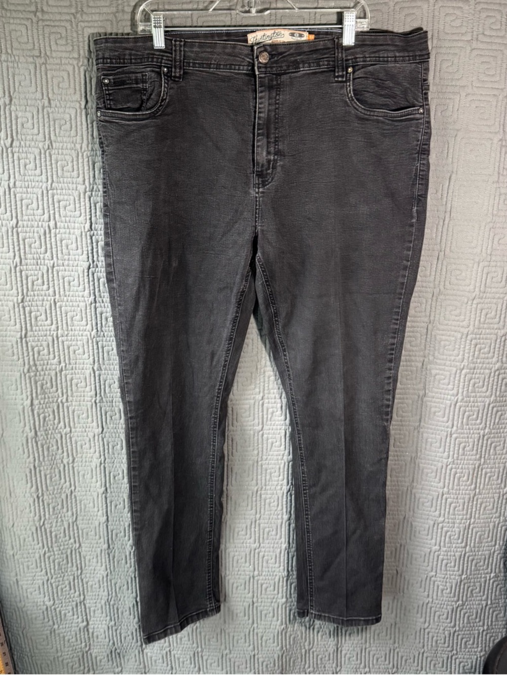 Huntington Jeans Mens 44x32 Black Regular Fit Stretch Denim